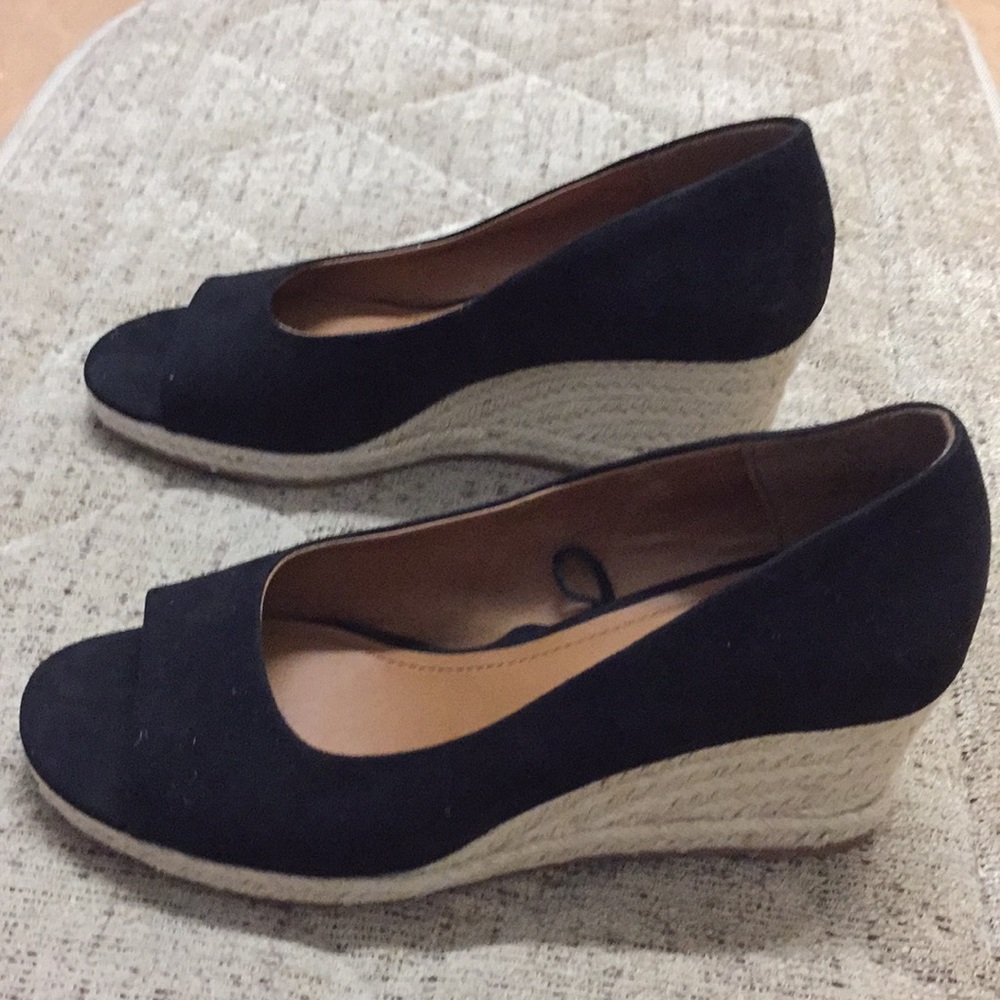 Cute open toe black wedges